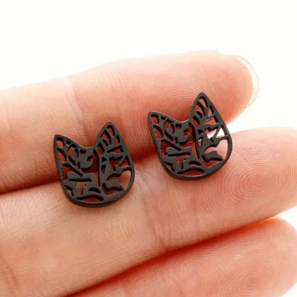 Ornate Cat Black Stud Earrings
